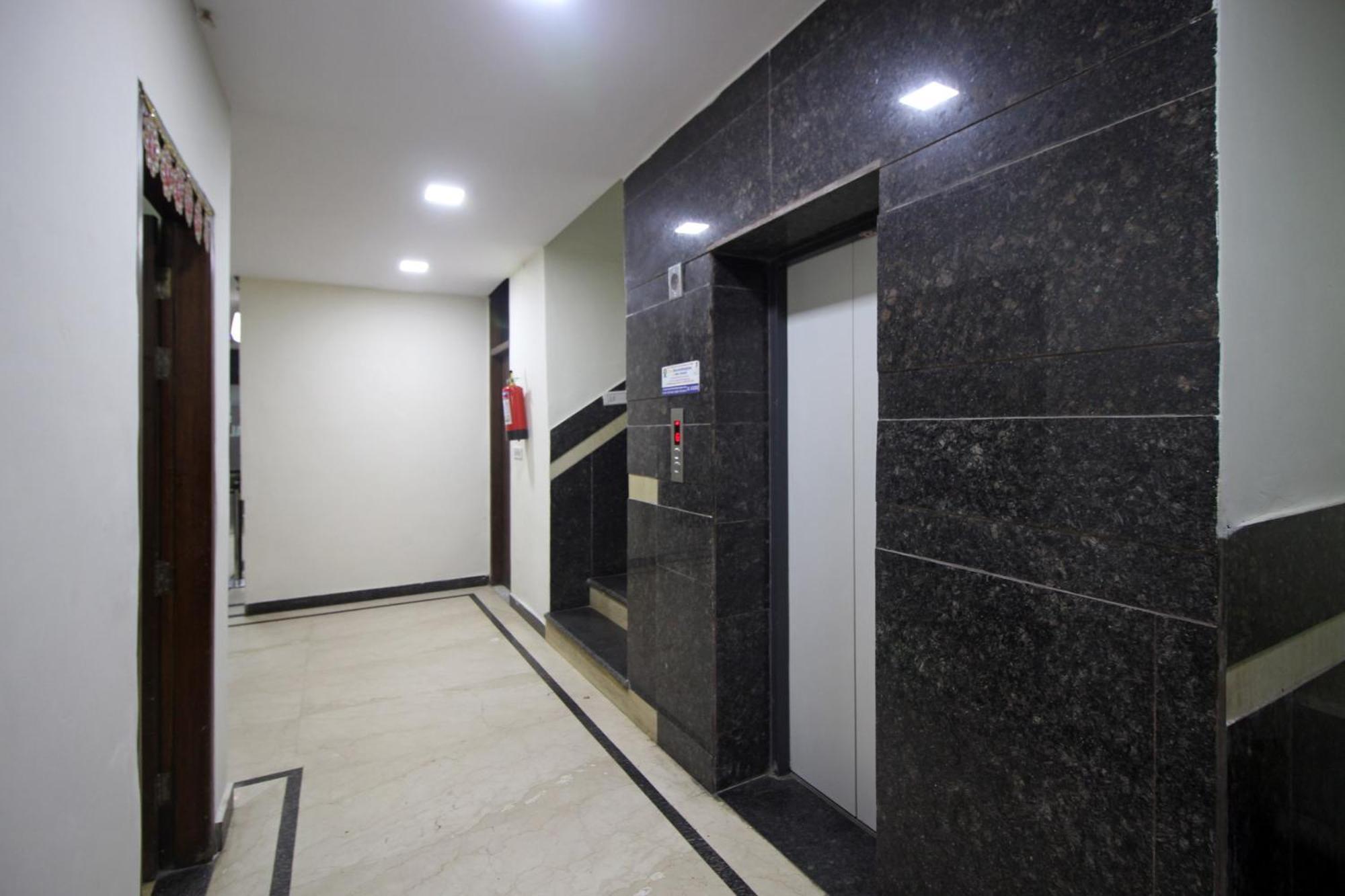Super Hotel O Global New Delhi Eksteriør bilde