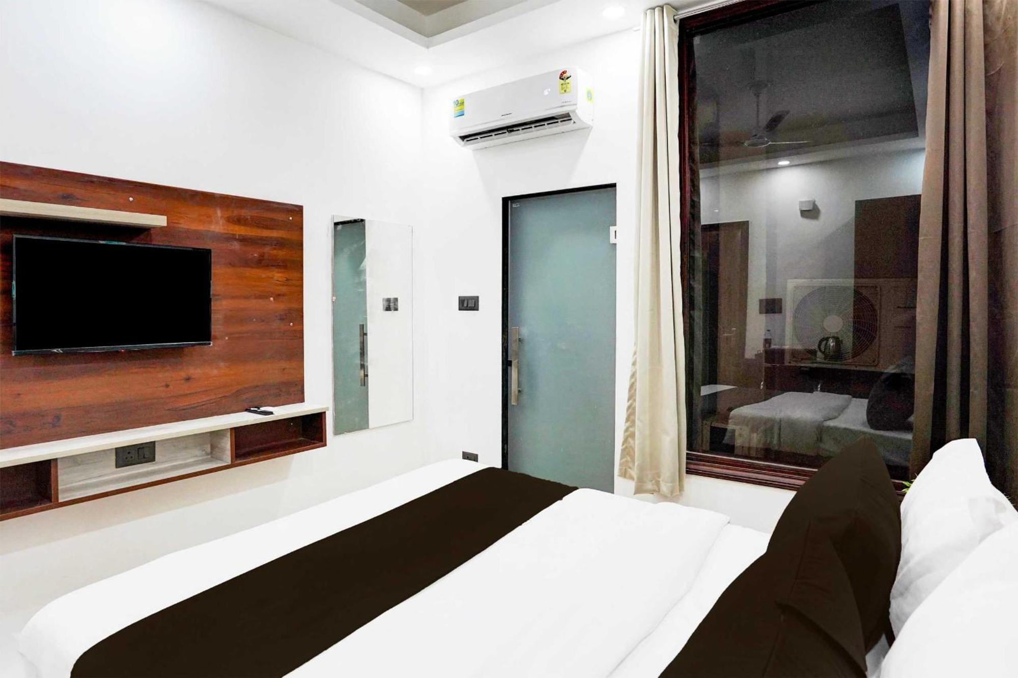 Super Hotel O Global New Delhi Eksteriør bilde