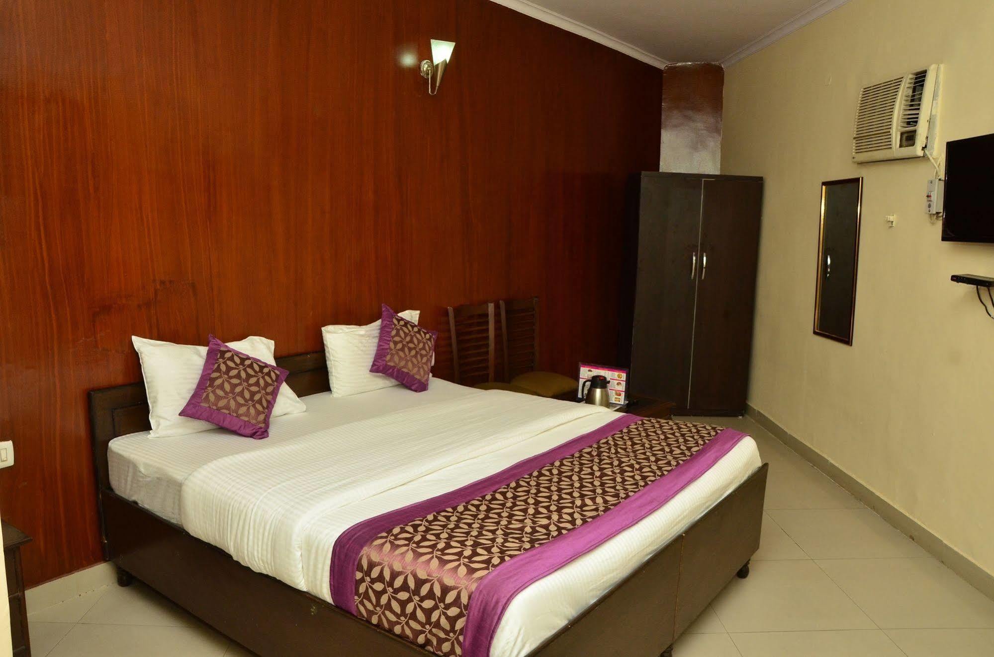 Super Hotel O Global New Delhi Eksteriør bilde